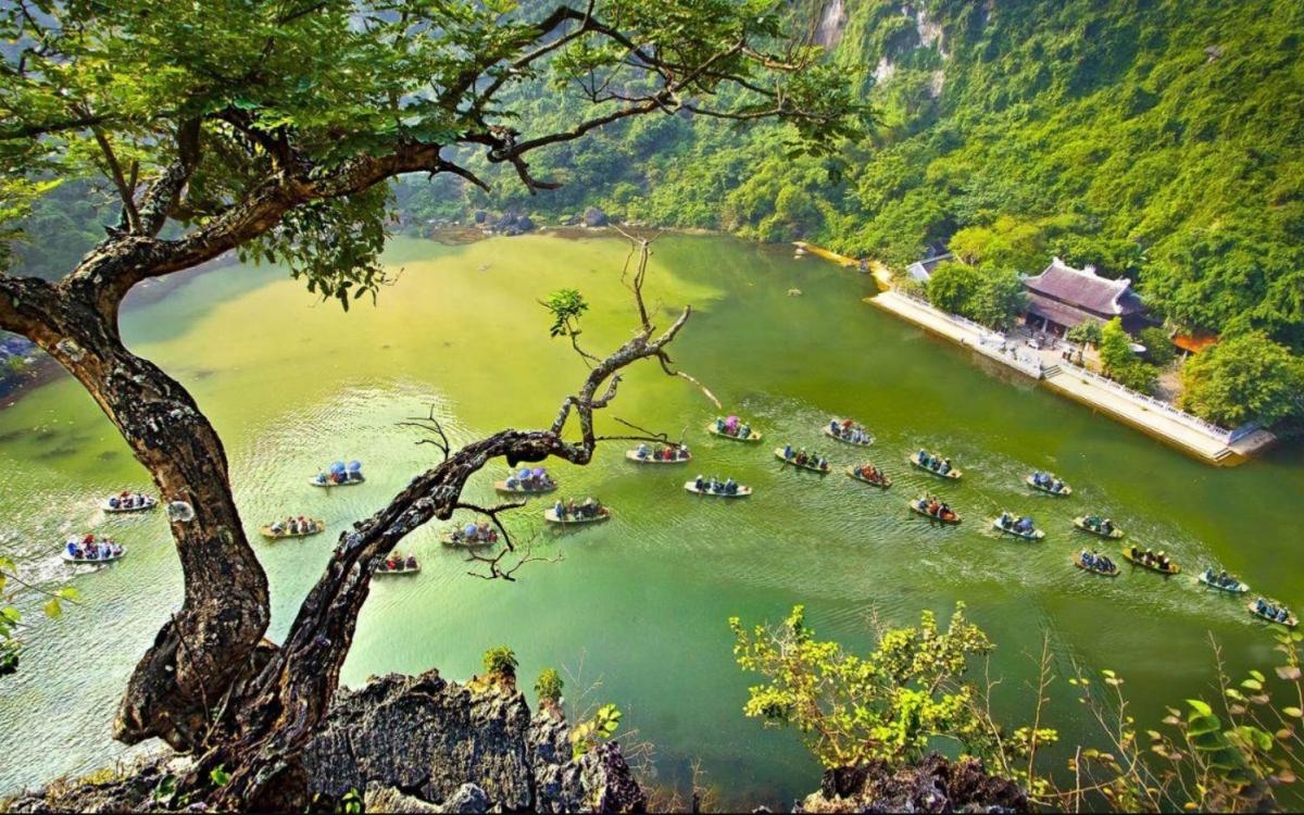 Tuyet Tinh Coc – Trang An – Hang Mua