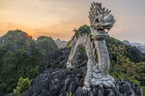 Hoa Lu – Tam Coc – Hang Mua 1 day tour itinerary